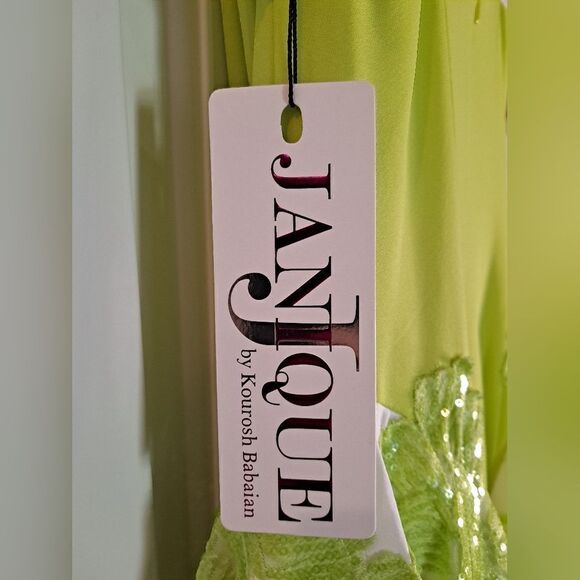 Janique Gown W1376 Size 2 Chartreuse/Ivory - Picture 4 of 8